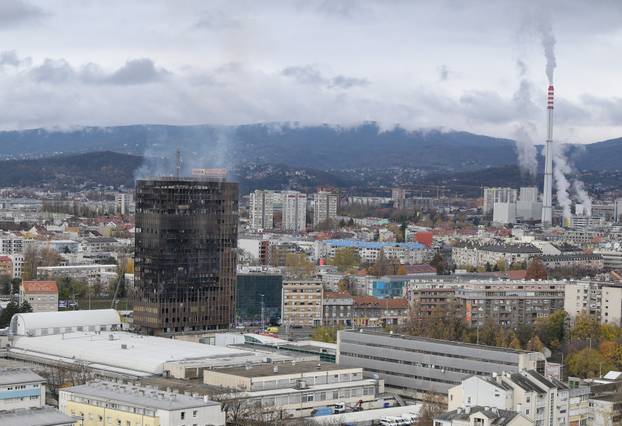 Zagreb: Pogled na izgoreni Vjesnikov neboder 