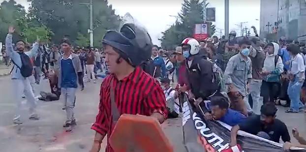 FOTO Najmanje 16 mrtvih u velikim prosvjedima u Nepalu!