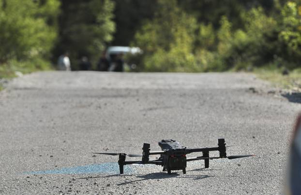 Solin: Policija nastavlja očevid nedaleko od lokacije gdje je pronađeno tijelo nepoznate osobe