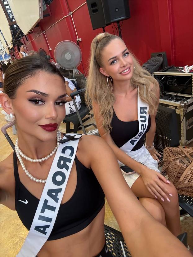 FOTO Svi outfiti naše missice: Evo u kojim se kombinacijama do sada predstavila s lentom