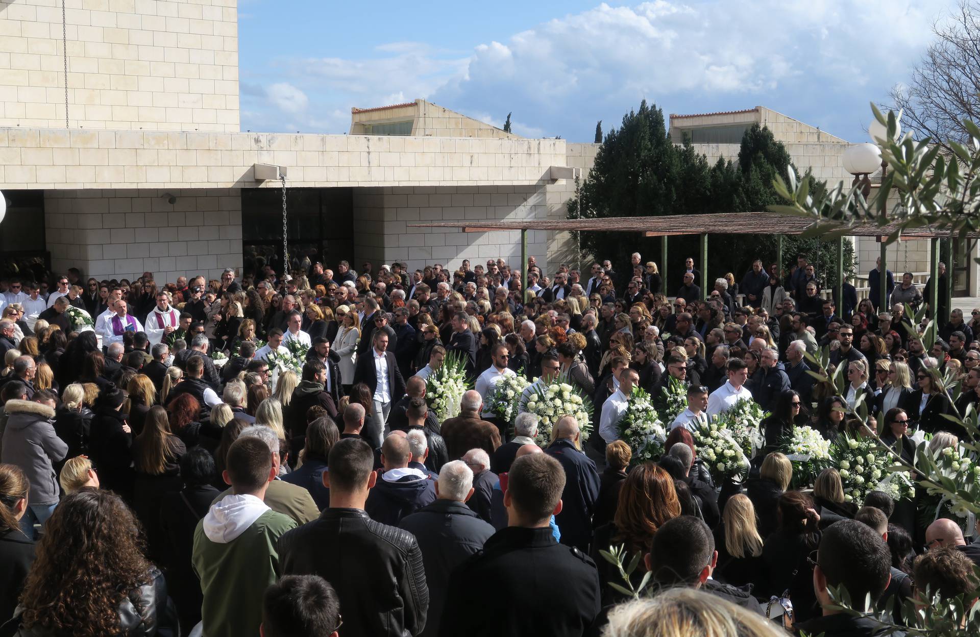 Split: Brojni sugrađani ispratili Luku Bančića na posljednji počinak