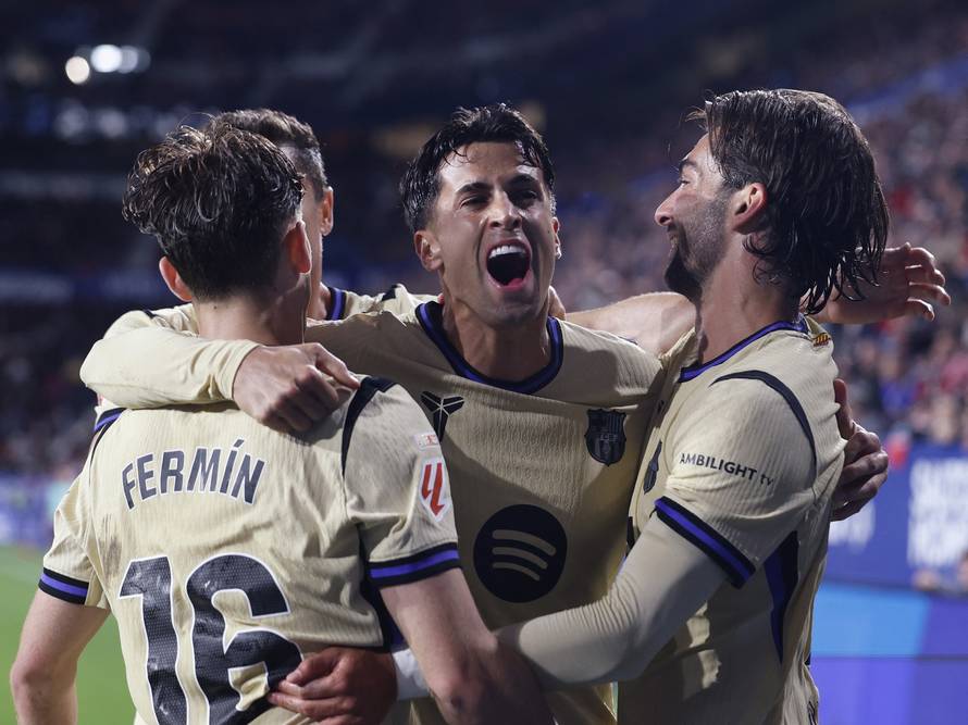 LaLiga - Osasuna v FC Barcelona