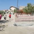 Lokalac u Pirovcu: 'Stranac radi bazen na cesti'. Općina: 'Nije točno, tako se tu radi septička'