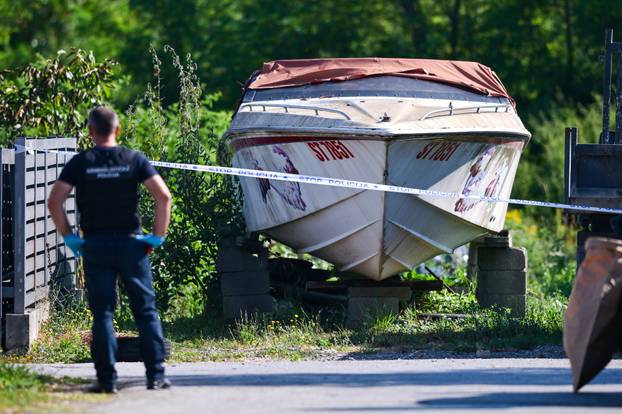 Zagreb: Očevid na mjestu požara automobila i broda