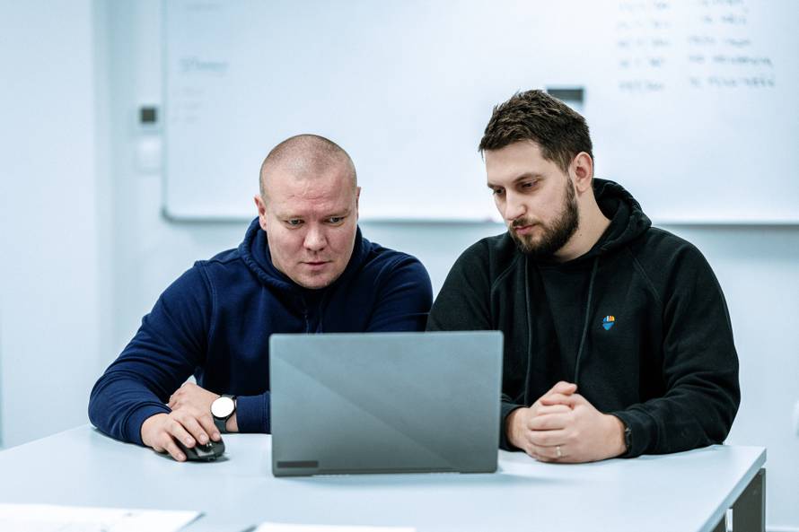 Mislili su da neće moći hodati, a zatim se oporavio i pokrenuo platformu za pomoć drugima