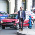 Ministar Marin Piletić imao je prometnu kod zgrade HDZ-a: 'Nije jak udarac, dobro sam'