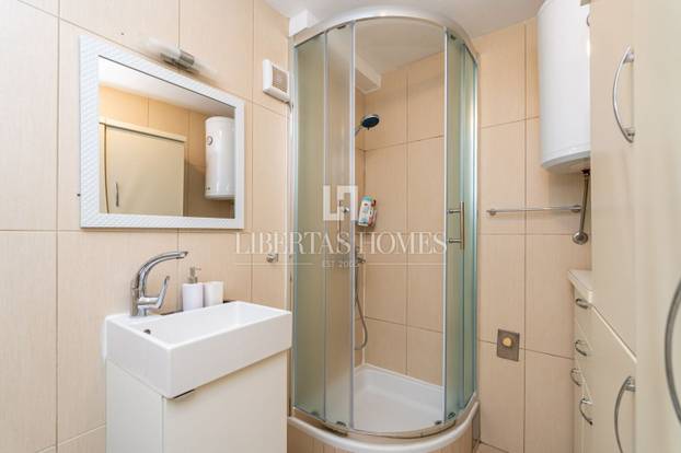 FOTO Netko ovih 16 m2 prodaje za 185.000 eura u Hrvatskoj! Prodavač: 'Adresa je prestiž'