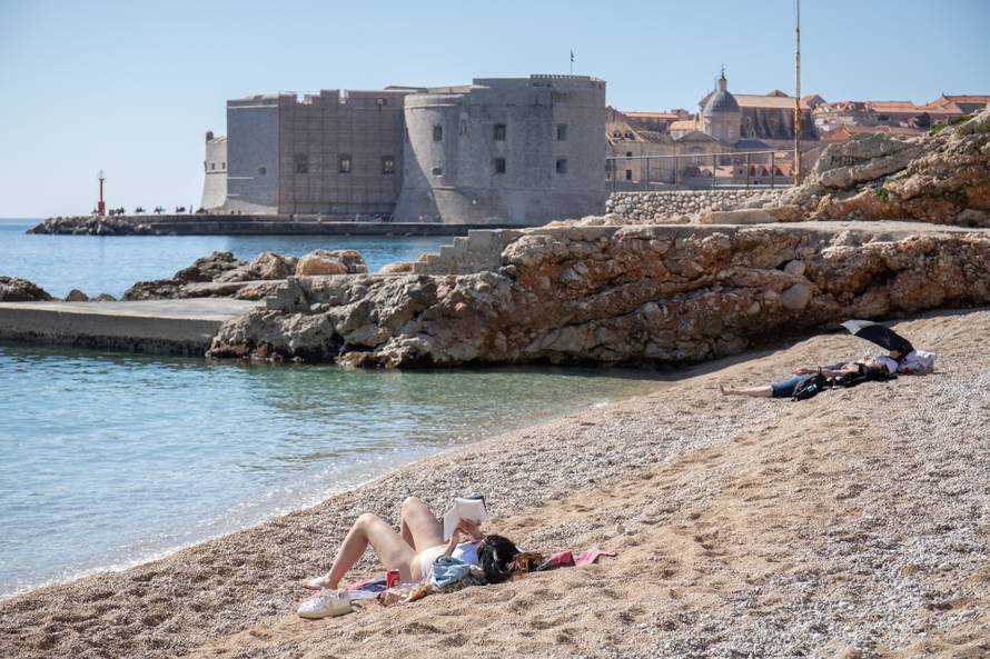Sunčano i toplo vrijeme u Dubrovniku