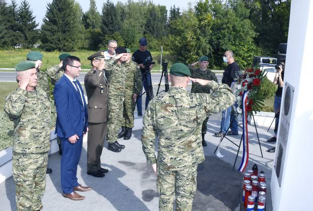 Petrinjci se prisjetili 589 ubijenih civila i poginulih hrvatskih branitelja