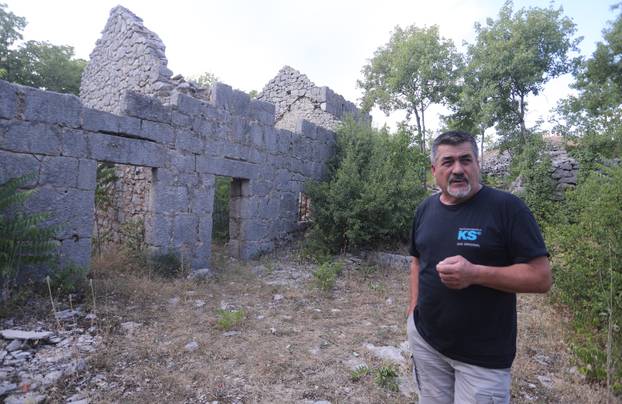 Obnovljeno selo u kojem je snimana kultna serija Prosjaci i sinovi