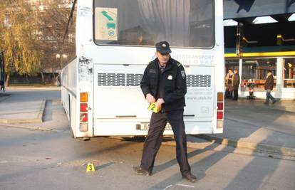 Karlovac: U sudaru dva busa ozlijeđena putnica iz Zagreba