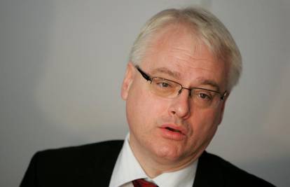 Josipović: Čobanković se sada izvlači na moj ured