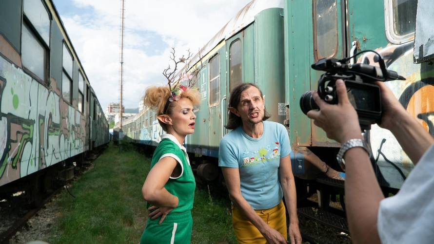 Laka objavio singl 'Mama' pa najavio novi album: 'Žene moraju konačno preuzeti svijet'