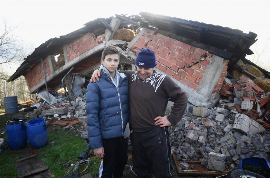 Strah i očaj nakon potresa: Ljudi su ostali bez svojih najmilijih