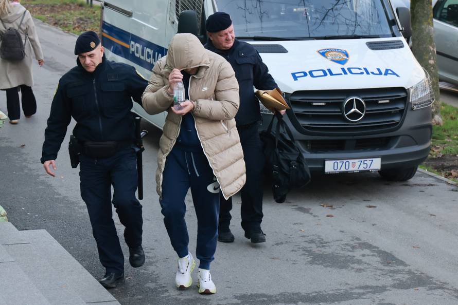 Osijek: Privođenje osumnjičenih za krijumčarenje i preprodaju tone marihuane