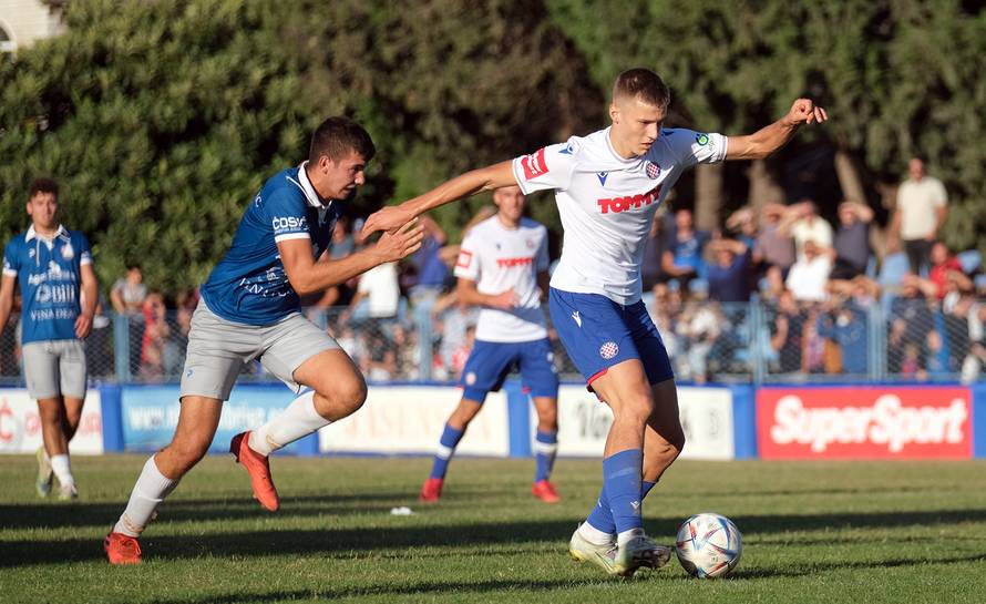 Slavlje u Opuzenu: Ma kakve mandarine, stigao je Hajduk!