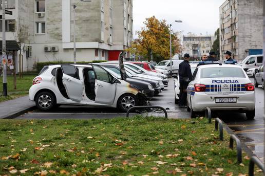 Dim, plamen i sirene dočekale su sinoć stanovnike Zagreba: U Gajicama planula dva auta