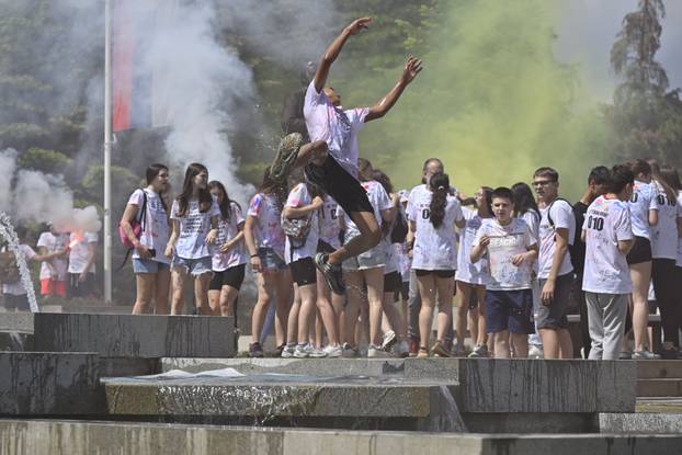 Beogradski maturanti proslavili zadnji dan škole