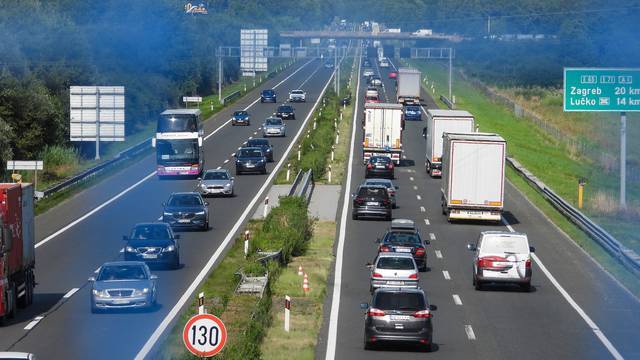 Zdenčina: Gust promet na autocesti A1 u oba smjera