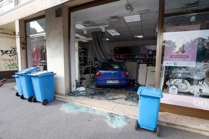 FOTO Pogledajte fotografije: Autom uletio u izlog dućana na zagrebačkoj Ilici. 'Poput bombe'