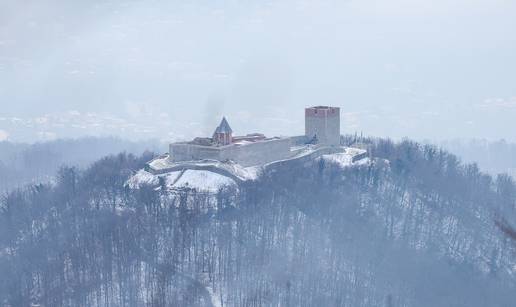 FOTO U Zagrebu pada snijeg