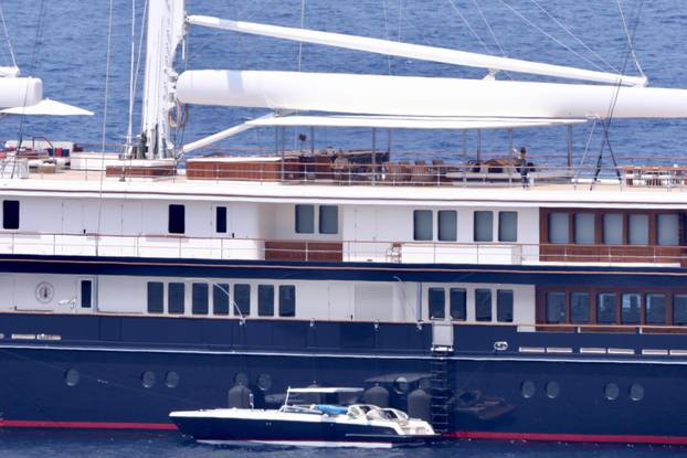 Jeff Bezos uoči svadbe stoljeća uživa u Hrvatskoj sa zaručnicom Lauren Sanchez
