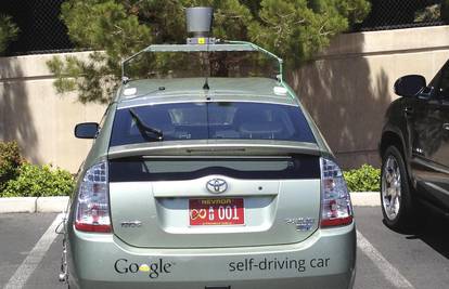 Google za auto bez vozača u Nevadi dobio probne tablice