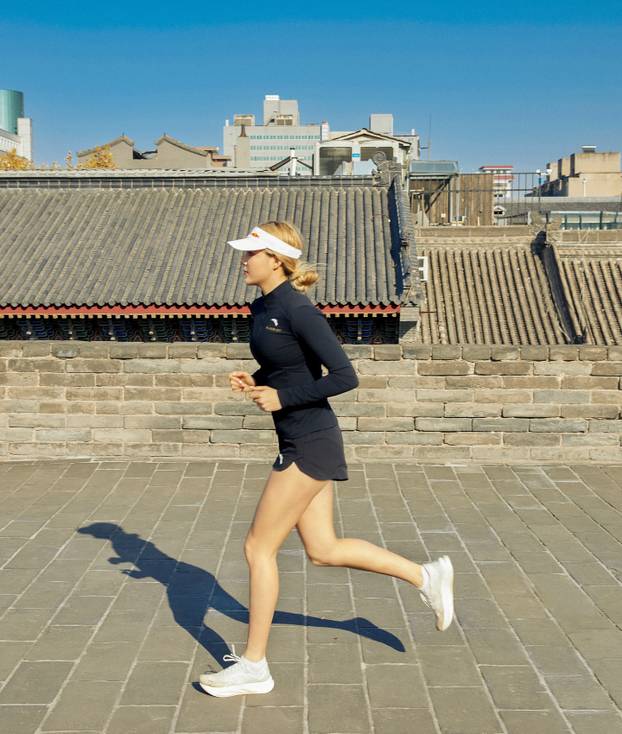 FOTO Ova olimpijka može sve. Na skijama osvaja medalje, a u tangicama podsjeća da je model