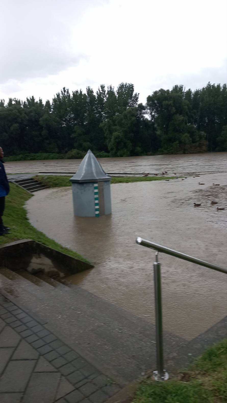 Rekordan vodostaj Mure, raste vodostaj Save u Rugvici. Drava ozbiljno prijeti dijelu Podravine
