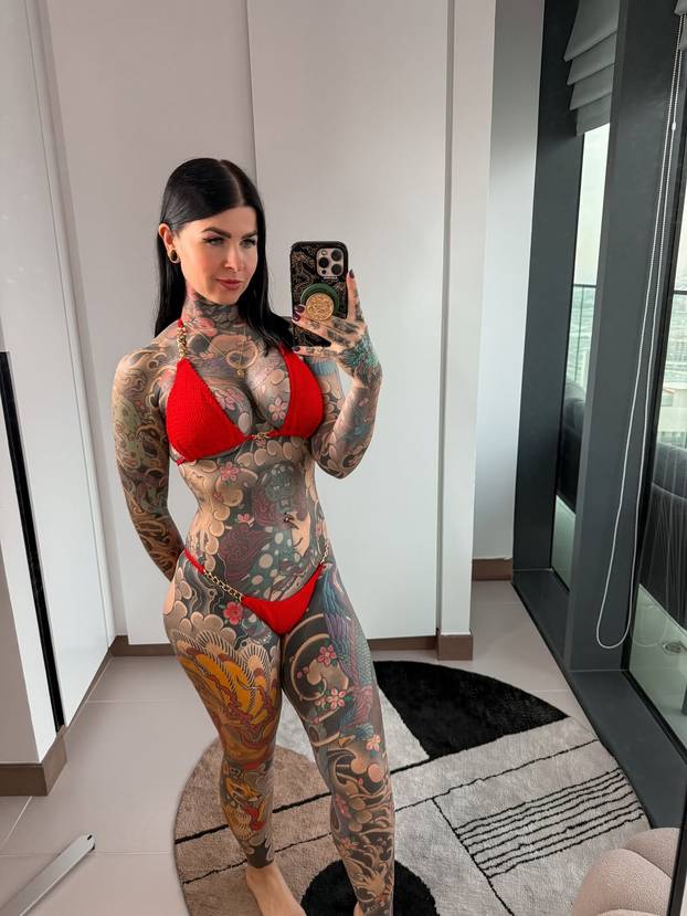 FOTO Prekrila je 98 posto tijela tetovažama: 'Što više tetovaža, to je bolja zabava u krevetu...'