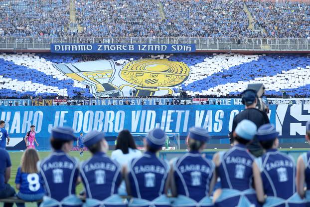 Zagreb: Navijači na utakmici Dinama i Lokomotive