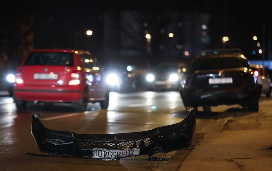 Zagreb: Dvije osobe ozlijeÄene u lanÄanom sudaru tri autoobila u Ilici