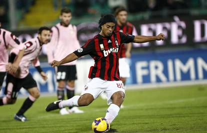 Ronaldinho: Milan sigurno može osvojiti Ligu prvaka