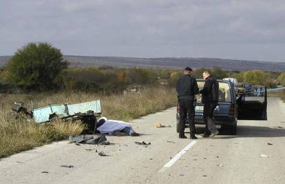 Motokultivator sletio s ceste kod Novalje, jedan poginuo