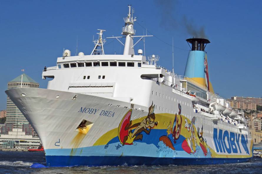 Azbest iz broda Moby Drea škverani će u specijalnim odijelima 'čupati' dva mjeseca