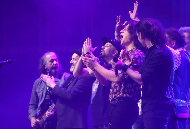 Zagreb: Koncert Parnog valjka "Valjak i prijatelji: Dovoljno je reći…Aki"