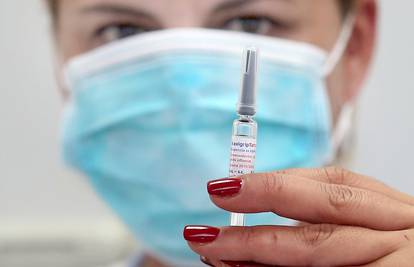 Riječ stručnjaka: Cjepivo protiv gripe neće poništiti cjepivo za koronu, poželjno je uzeti oba