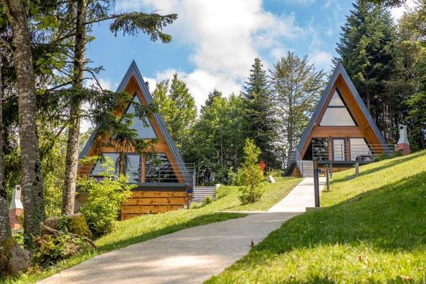 FOTO Gorska bajka u Hrvatskoj: Možete li zamisliti bolje mjesto za zimski bijeg od ljudi i stresa?