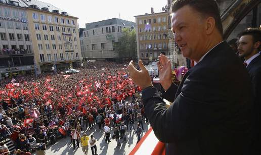 Navijači dočekali Bayern kao da je uzeo trofej LP-a