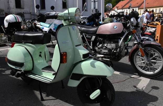 Požega: Čuveni modeli izloženi u sklopu oldtimer manifestacije"Trophy Zlatnom dolinom 2026."