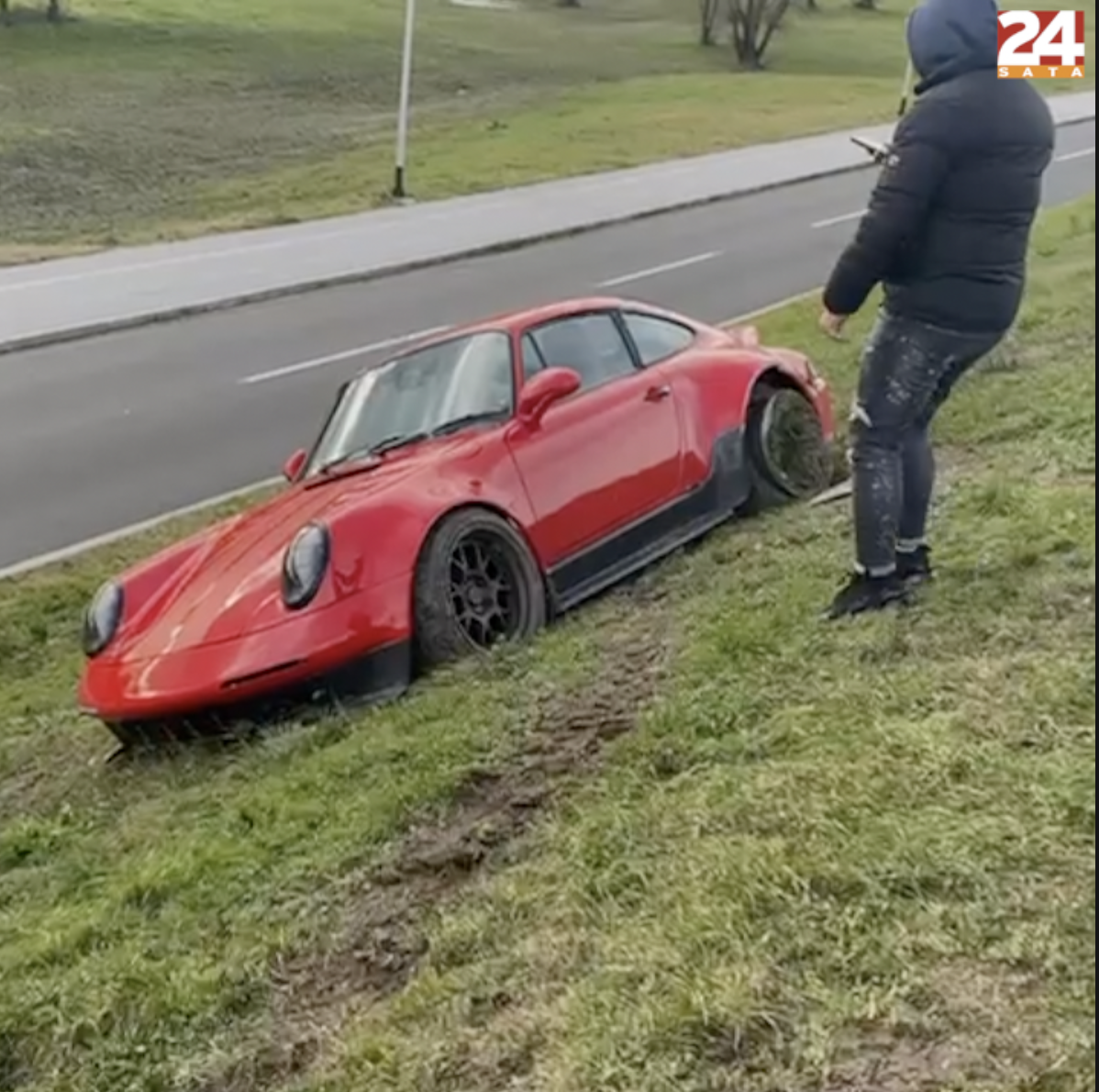 VIDEO Kako mu je to uspjelo? Razbio 'Porsche' od 450.000 €, završio je na savskom nasipu