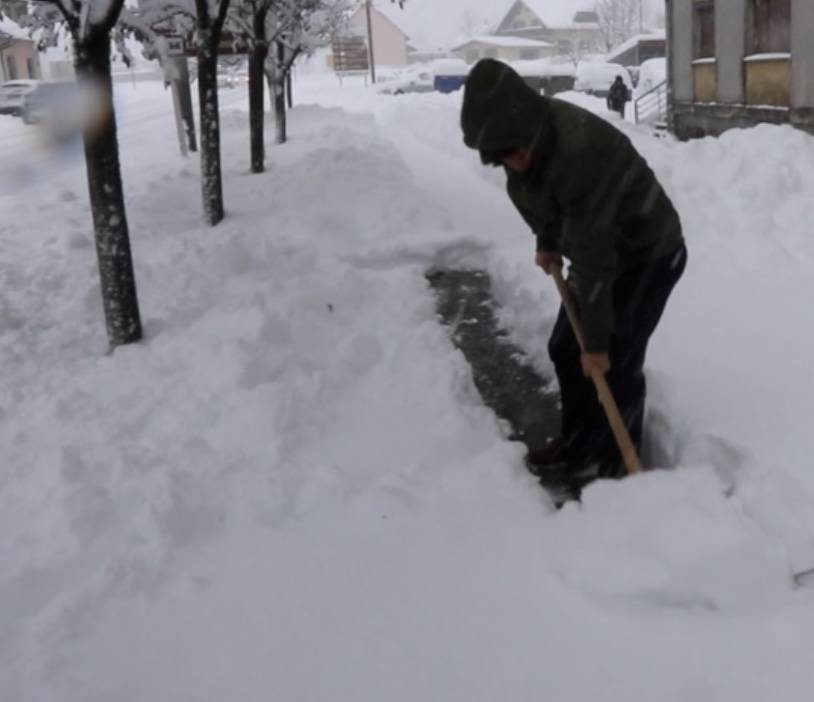 U dijelovima Hrvatske palo do 40 centimetara snijega! Stižu nove pahulje, pripremite sanjke
