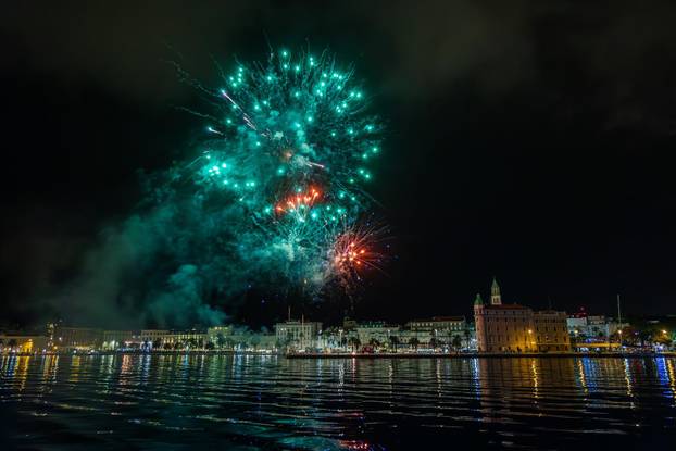 Split: Vatromet povodom proslave Sv Dujma, zaštitnika grada Splita