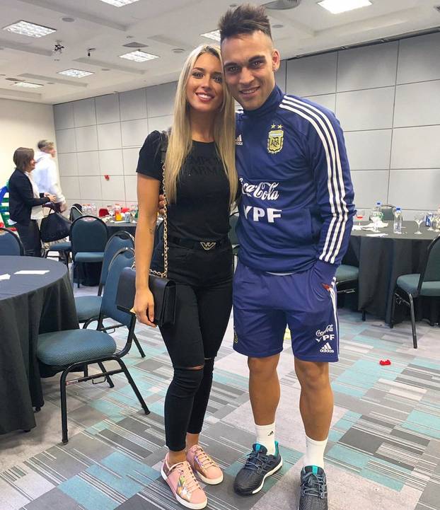 FOTO Nazivaju je najzgodnijom argentinskom WAGS-icom: Zanosna Agustina ljubi Lautara