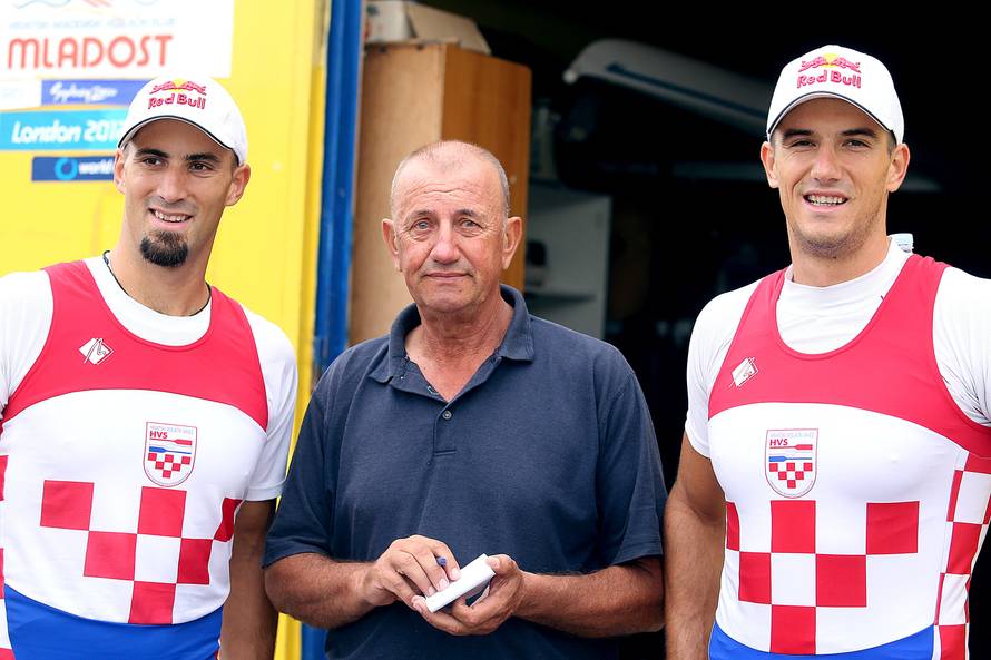 Tko je tvorac zlatnih Sinkovića? Sam im pere čamce, zbog Igara mu je i zdravlje bilo narušeno