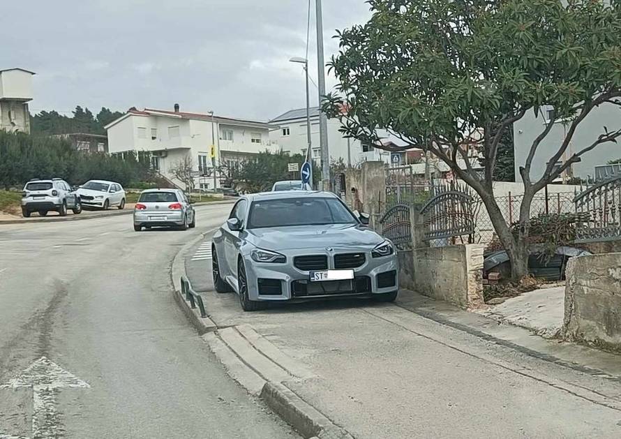 Kad Hrvati parkiraju! Pobjednik dana ima splitske tablice: 'Uzet mu auto i stavit ga na licitaciju!'