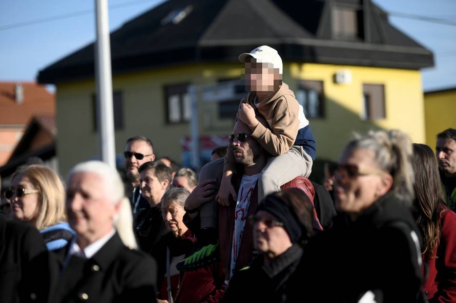 Zagreb: U Dubravi održan prosvjed protiv međuvršnjačkog nasilja