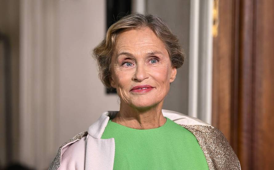 Lauren Hutton at VALENTINO AW19-20 Runway during Haute Couture Autumn Winter 2019/20 Collection - Paris, France 03/07/2019
