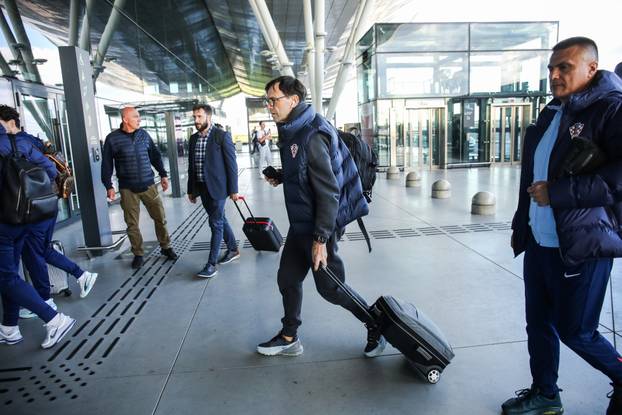 Zagreb: Odlazak hrvatske nogometne reprezentacije u Prag 