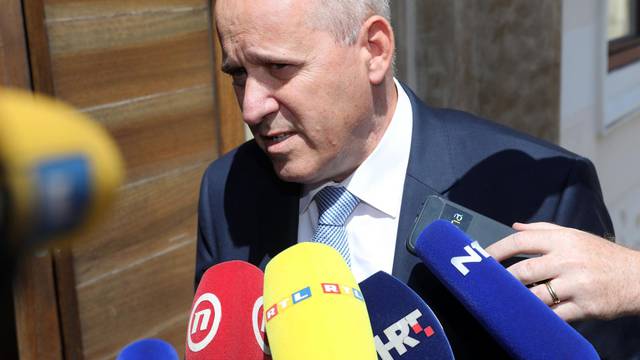 Zagreb: Odlazak ministara nakon sjednice UÅ¾eg kabineta Vlade RH